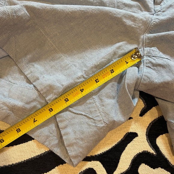 The North Face pinstripe shorts size 6 - Picture 5 of 9